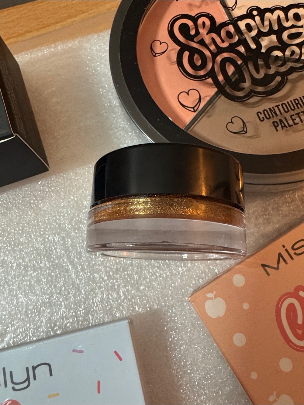 Sheglam makeup bundle - Picture 2 of 3